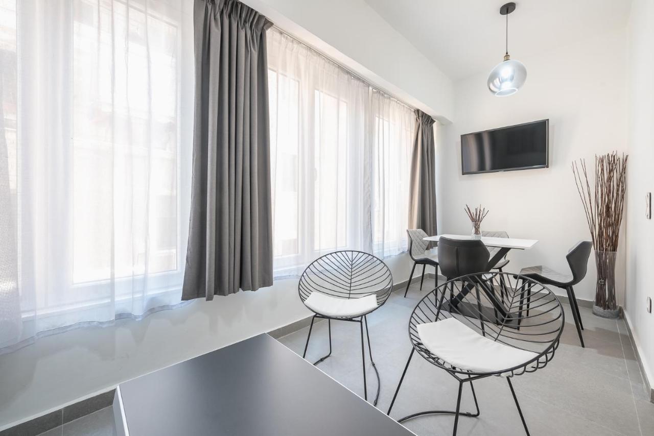 Iguana Gold Luxury Suites 2 雅典 外观 照片